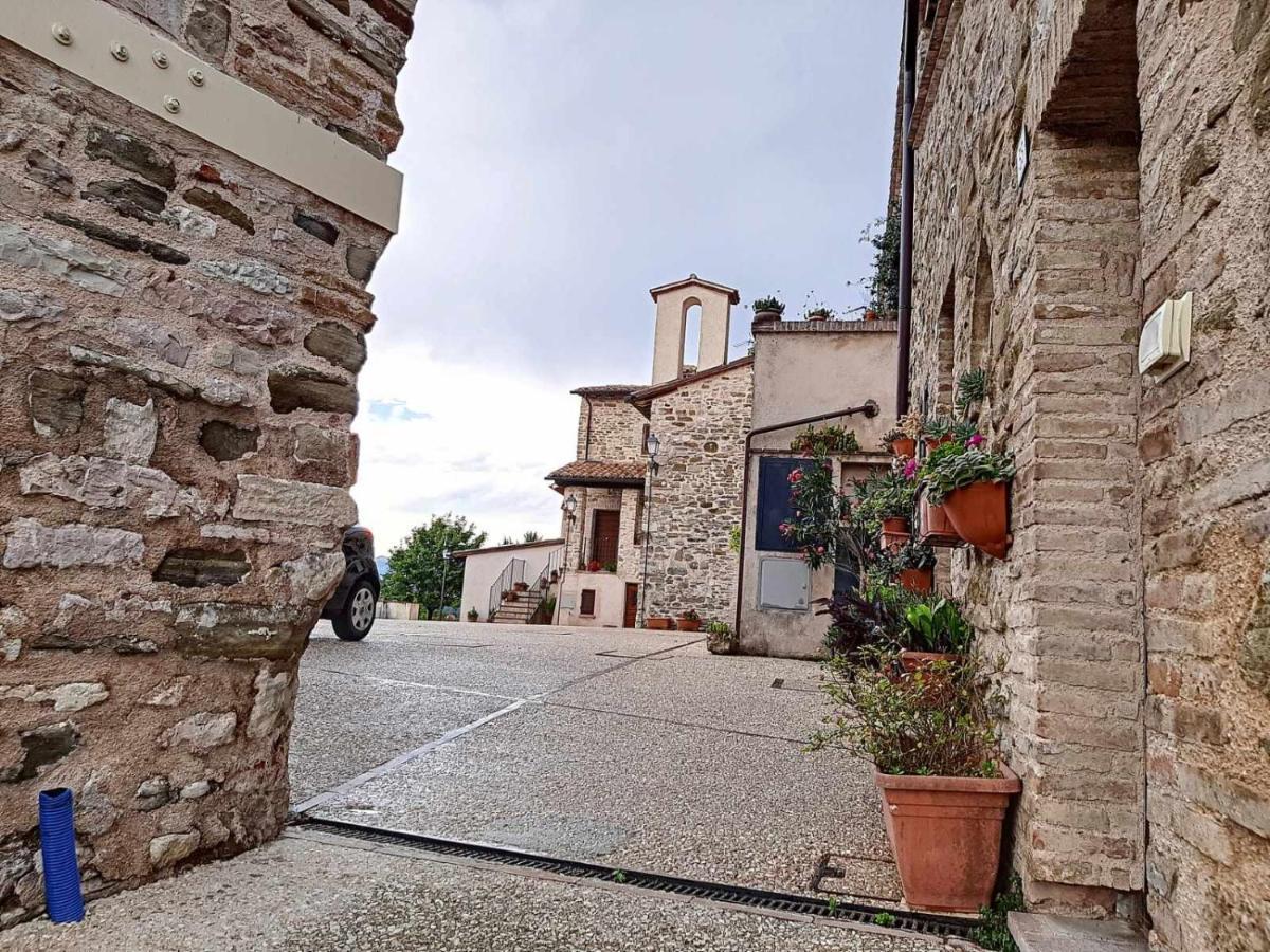 Ospitaci Appartamenti Giove Valtopina Exterior photo